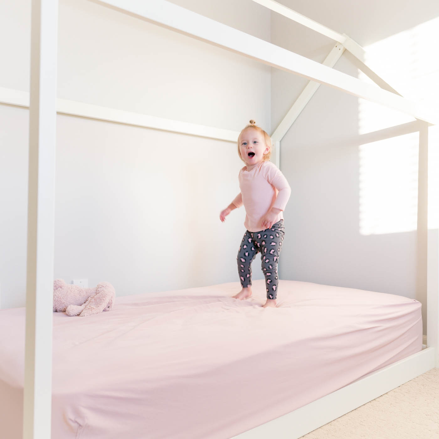 transition from crib to floor bed