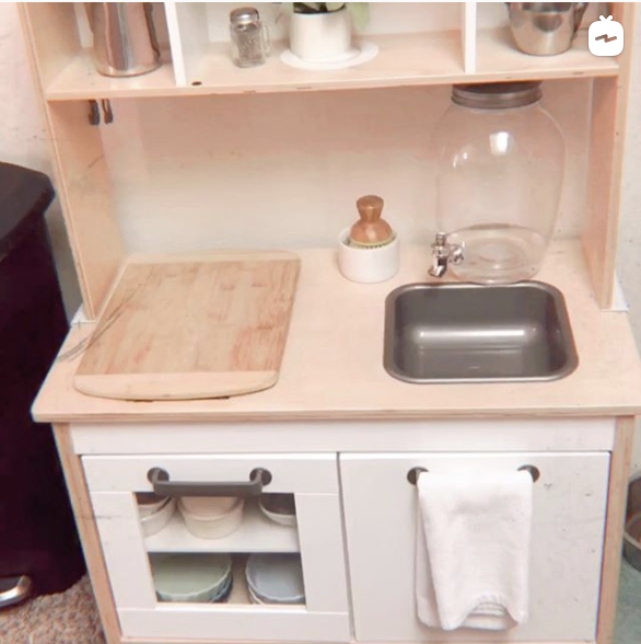 https://montessorimethod.com/wp-content/uploads/2020/01/Montessori-Kitchen-Instagram.png